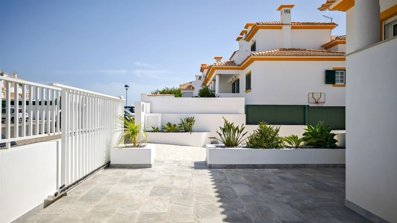 Moradia T3 para Venda em Albufeira e Olhos de Água Foto 60