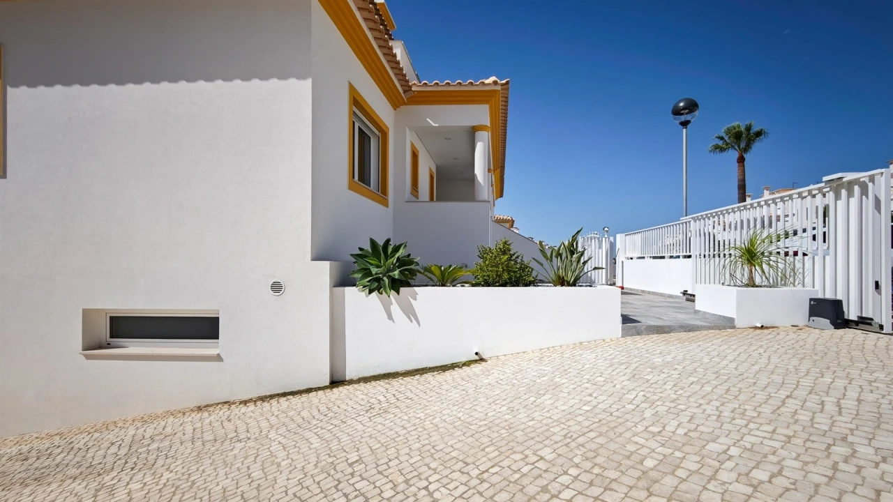Moradia T3 para Venda em Albufeira e Olhos de Água Foto 55