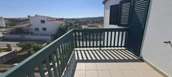 Moradia T3 para Arrendamento em Miranda do Douro