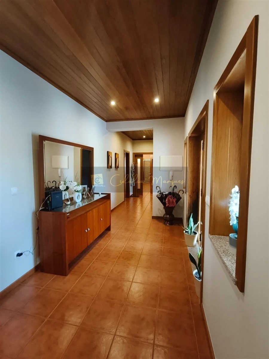 Moradia T3 para Venda em Bodiosa Foto 2