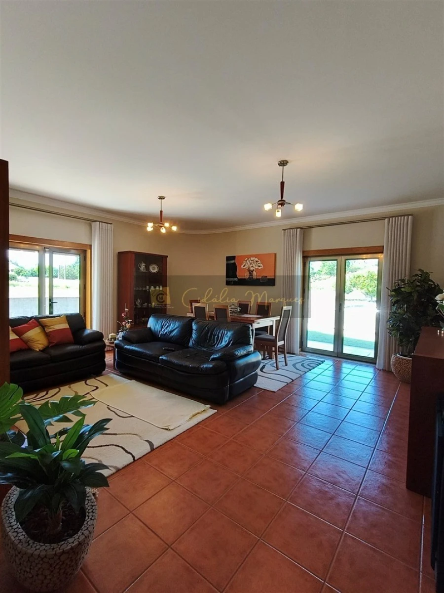 Moradia T3 para Venda em Bodiosa Foto 4