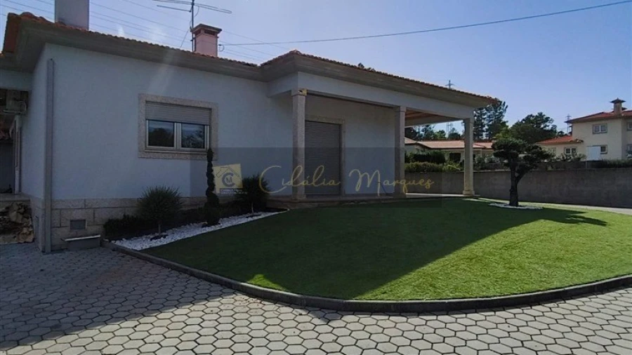 Moradia T3 para Venda em Bodiosa