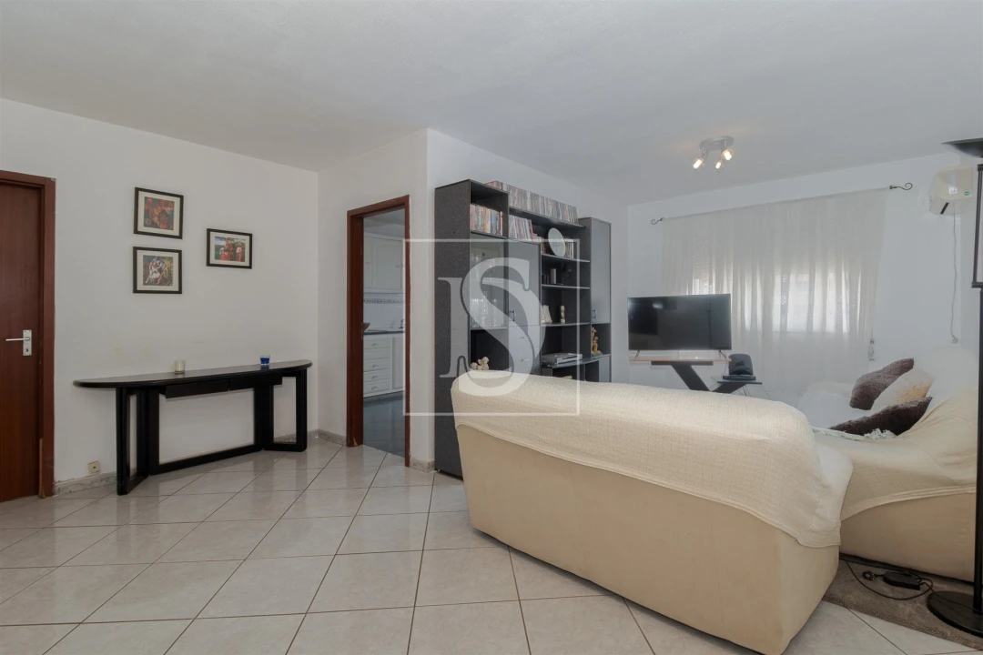 Apartamento T3 para Venda em Santo Antonio da Charneca Foto 1