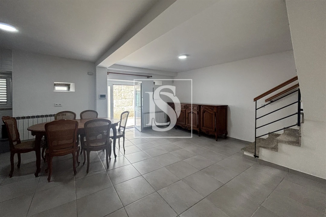 Moradia T2 para Venda em Tonda Foto 5