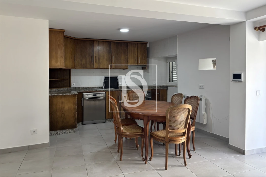 Moradia T2 para Venda em Tonda Foto 4