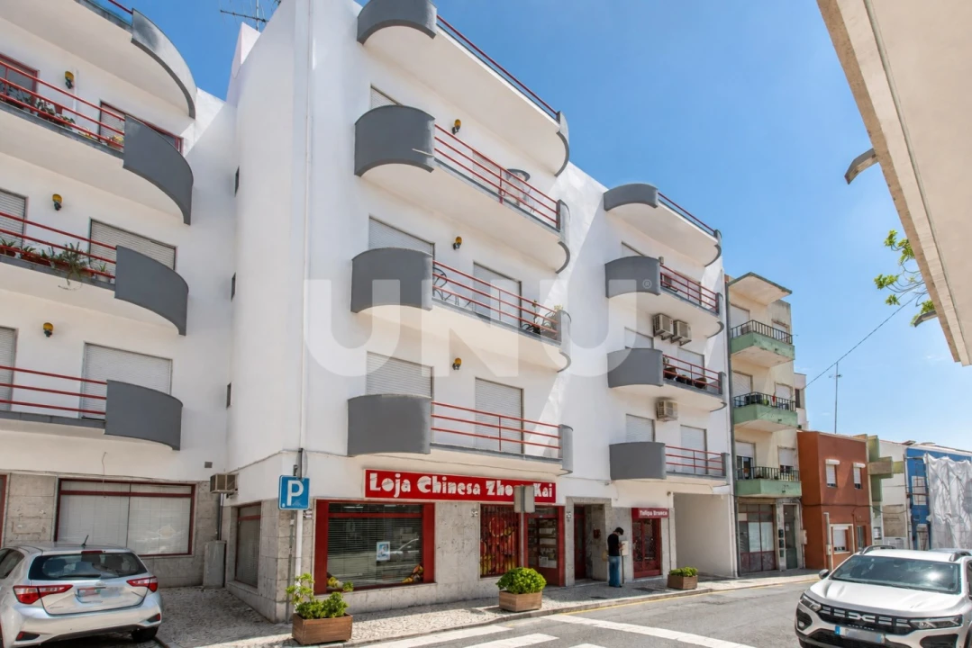 Apartamento T3 para Venda em Castanheira do Ribatejo e Cachoeiras Foto 1