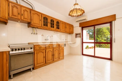 Apartamento T3 para Venda em Castanheira do Ribatejo e Cachoeiras
