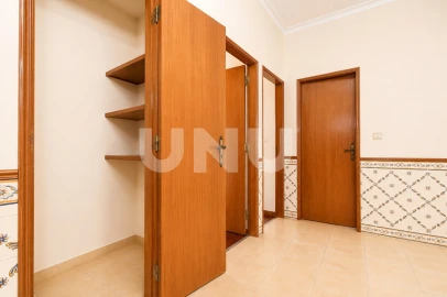 Apartamento T3 para Venda em Castanheira do Ribatejo e Cachoeiras