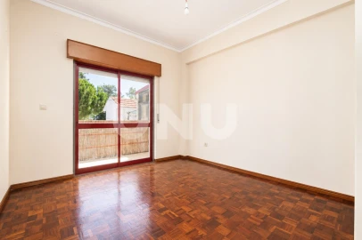 Apartamento T3 para Venda em Castanheira do Ribatejo e Cachoeiras