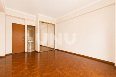 Apartamento T3 para Venda em Castanheira do Ribatejo e Cachoeiras