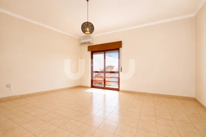 Apartamento T3 para Venda em Castanheira do Ribatejo e Cachoeiras