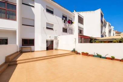 Apartamento T3 para Venda em Castanheira do Ribatejo e Cachoeiras