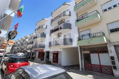 Apartamento T3 para Venda em Castanheira do Ribatejo e Cachoeiras