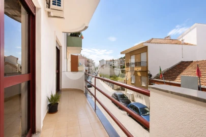 Apartamento T3 para Venda em Castanheira do Ribatejo e Cachoeiras