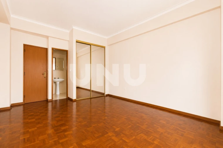 Apartamento T3 para Venda em Castanheira do Ribatejo e Cachoeiras Foto 16