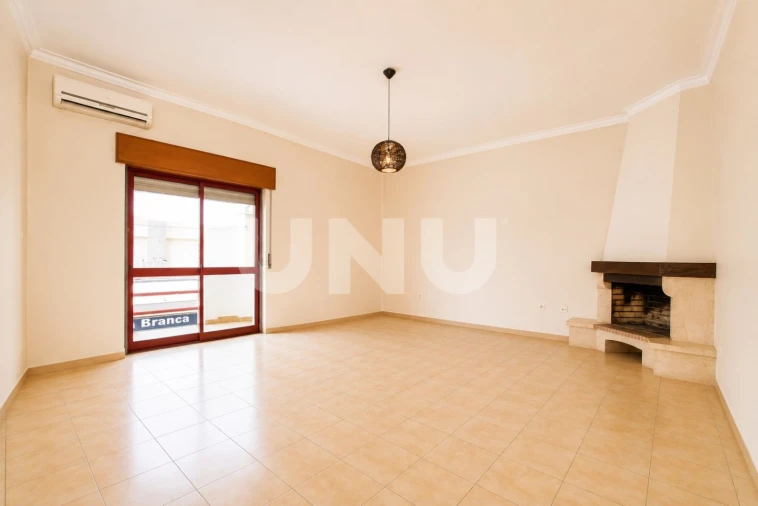 Apartamento T3 para Venda em Castanheira do Ribatejo e Cachoeiras Foto 5