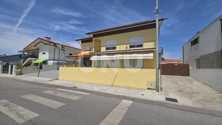 Moradia T4 para Venda em Valega Foto 2