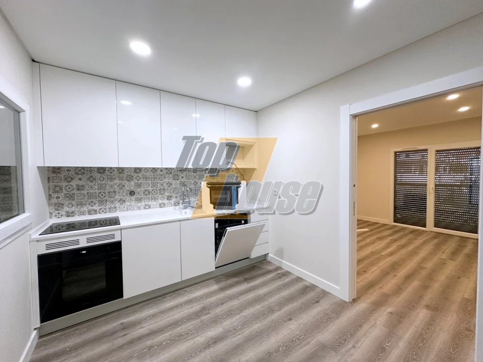 Apartamento T1 para Arrendamento em Caparica e Trafaria Foto 1