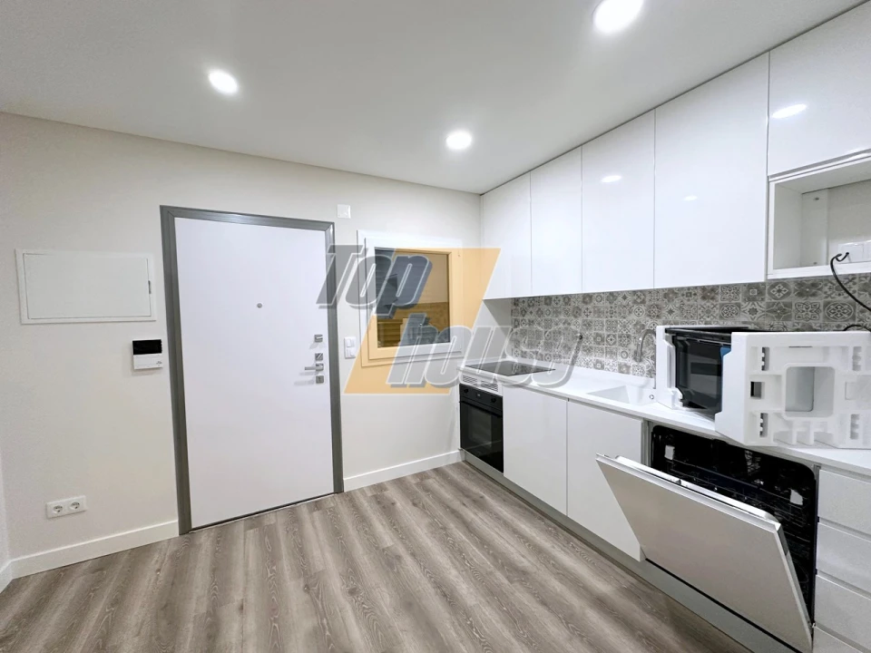 Apartamento T1 para Arrendamento em Caparica e Trafaria Foto 2