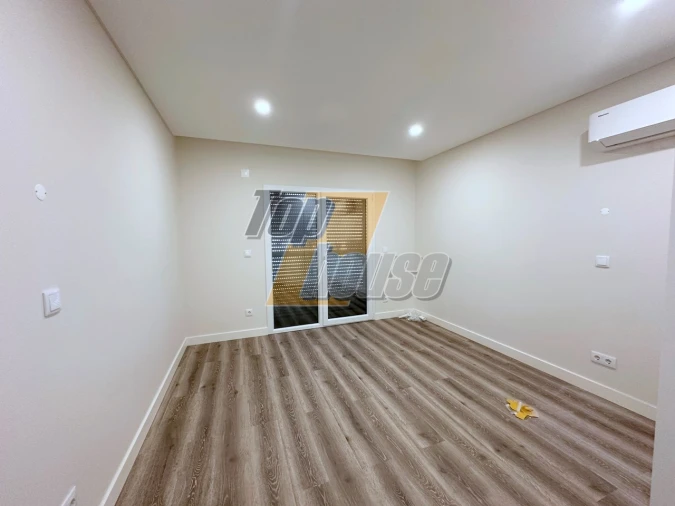 Apartamento T1 para Arrendamento em Caparica e Trafaria Foto 6