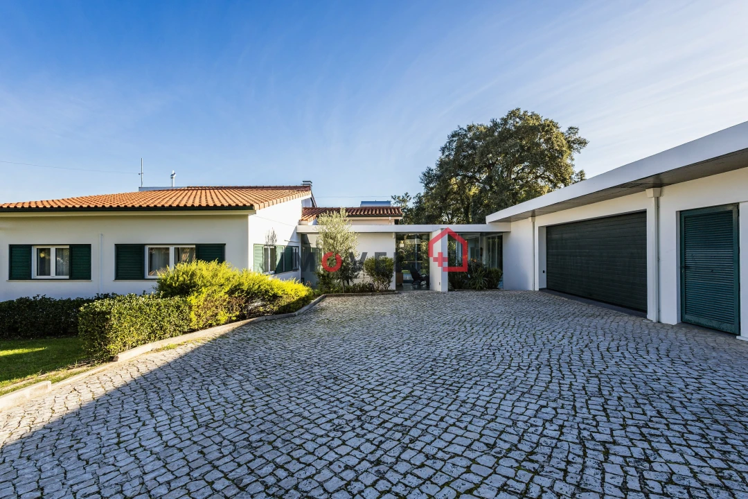 Moradia T4 para Venda em Marrazes e Barosa Foto 2