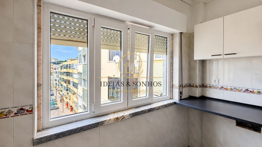Apartamento T3 para Venda em Corroios Foto 4