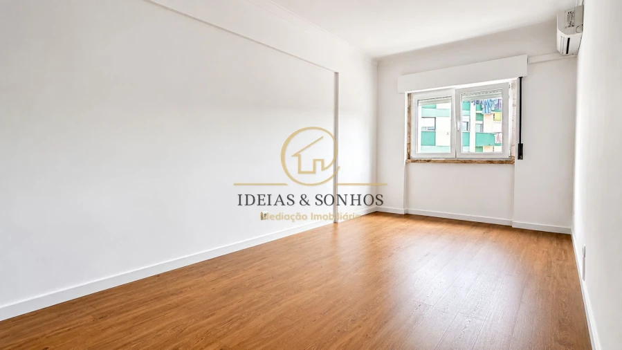 Apartamento T3 para Venda em Corroios Foto 15