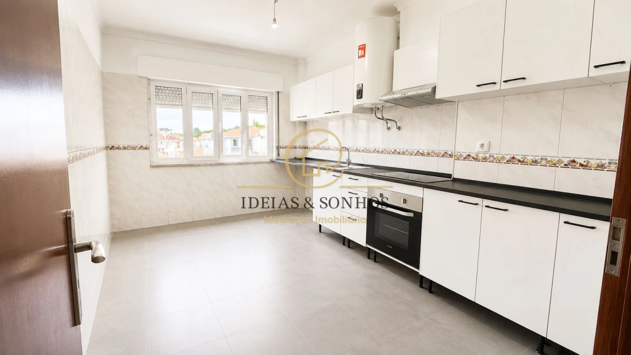 Apartamento T3 para Venda em Corroios Foto 3