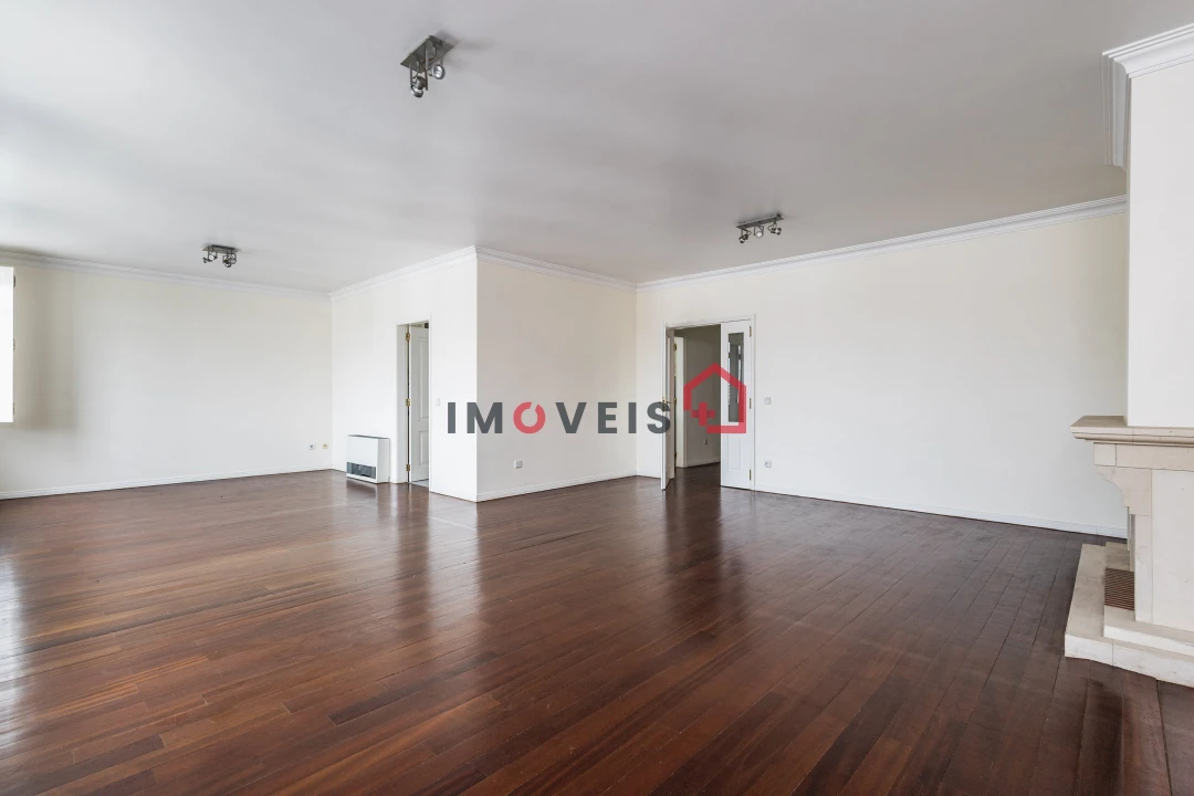 Apartamento T5 para Venda em Leiria, Pousos, Barreira e Cortes Foto 12