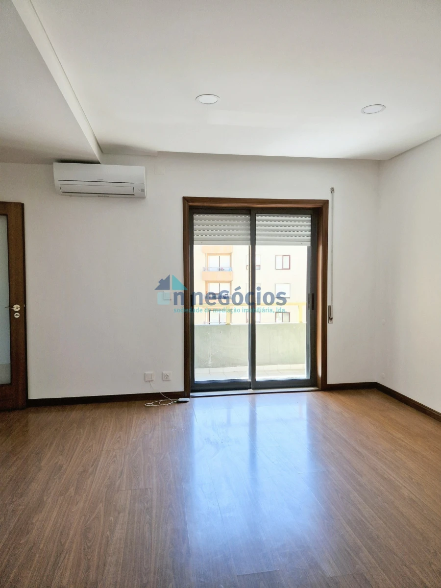 Apartamento T2 para Venda em O. Azeméis, Riba-Ul, Ul, Macinhata Seixa, Madail Foto 5