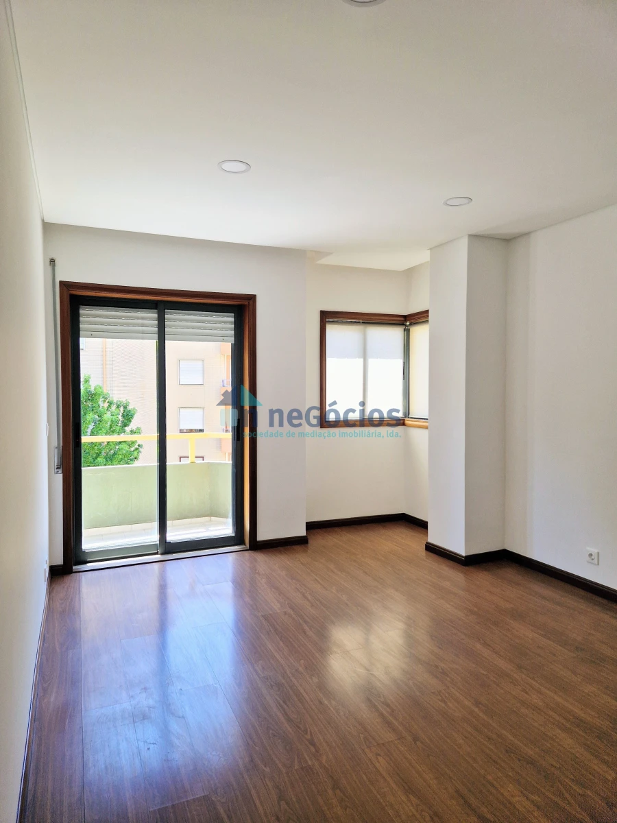 Apartamento T2 para Venda em O. Azeméis, Riba-Ul, Ul, Macinhata Seixa, Madail Foto 12
