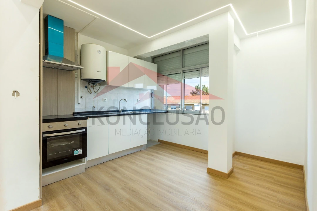 Apartamento T3 para Venda em Alverca do Ribatejo e Sobralinho Foto 1