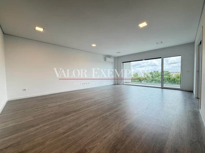 Apartamento T5 para Venda em Montijo e Afonsoeiro Foto 6
