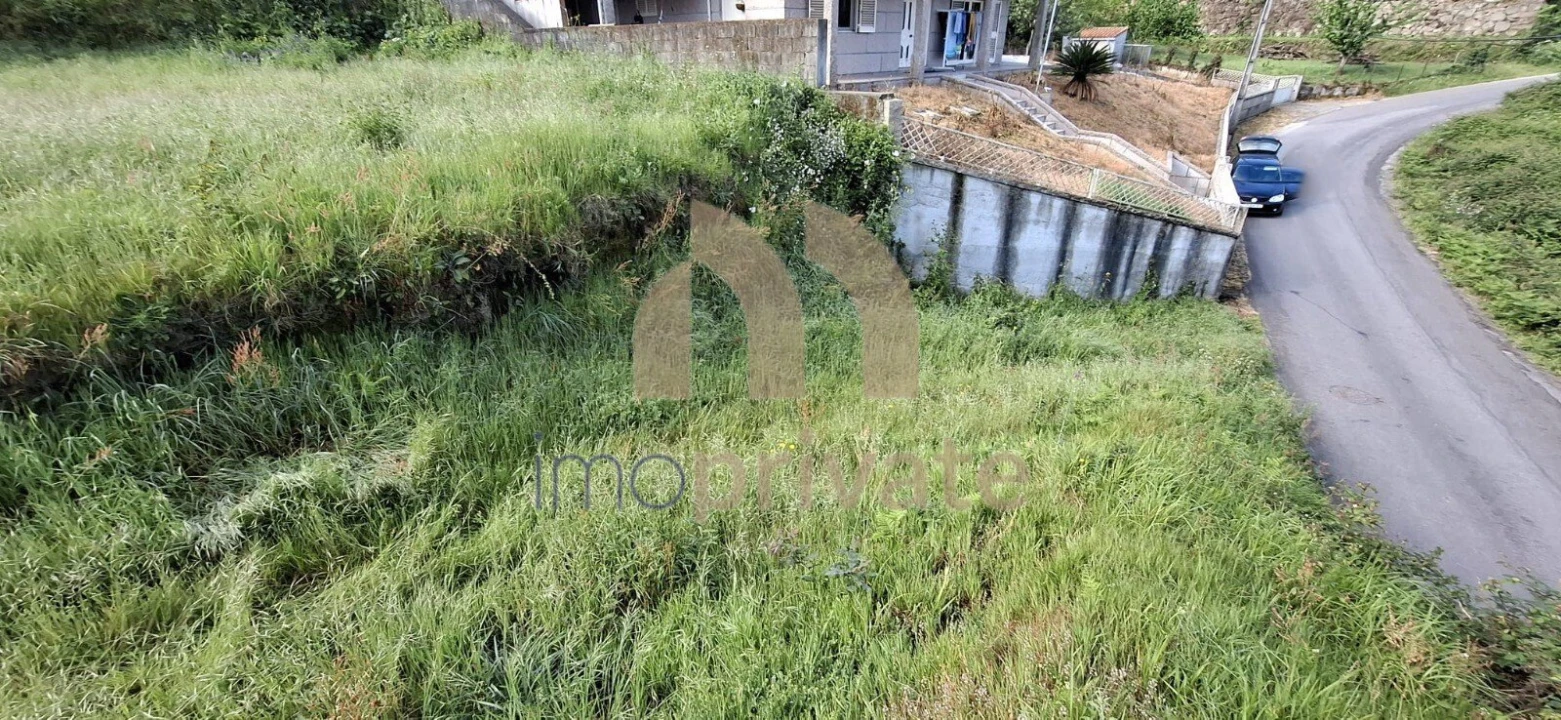 Terreno para Venda em Vilarinho Foto 3