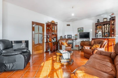 Moradia T3 para Venda em Arnoso (Santa Maria e Santa Eulália) e Sezures