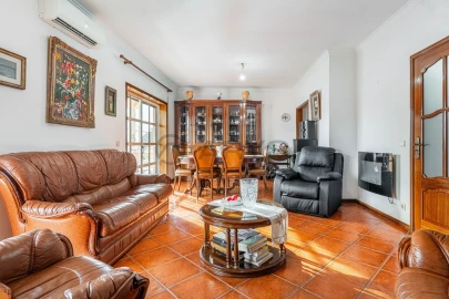 Moradia T3 para Venda em Arnoso (Santa Maria e Santa Eulália) e Sezures