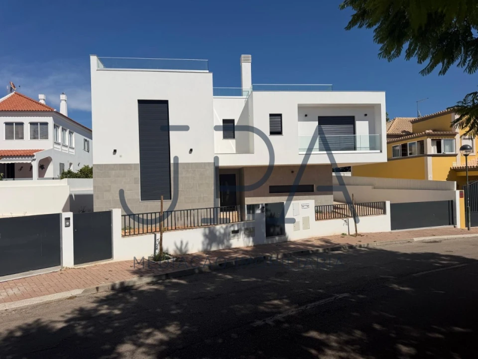 Moradia T4 para Venda em Tavira (Santa Maria e Santiago) Foto 2