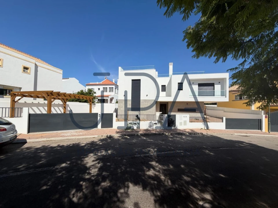Moradia T4 para Venda em Tavira (Santa Maria e Santiago) Foto 3