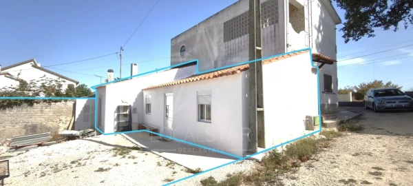 Moradia T1 para Venda em Nossa Senhora do Pópulo, Coto e São Gregório