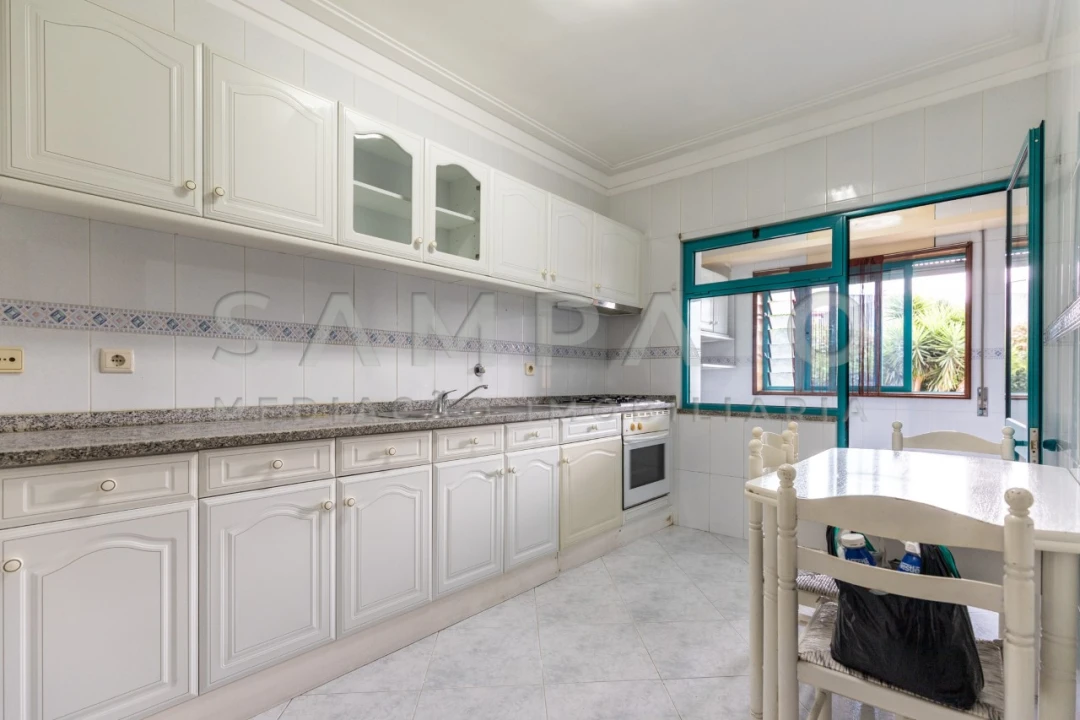 Apartamento T1 para Venda em Fânzeres e São Pedro da Cova Foto 5