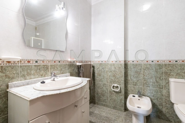 Apartamento T1 para Venda em Fânzeres e São Pedro da Cova Foto 9