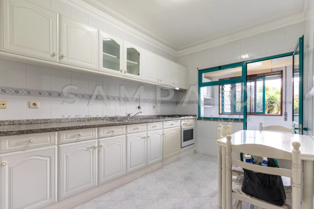 Apartamento T1 para Venda em Fânzeres e São Pedro da Cova Foto 5