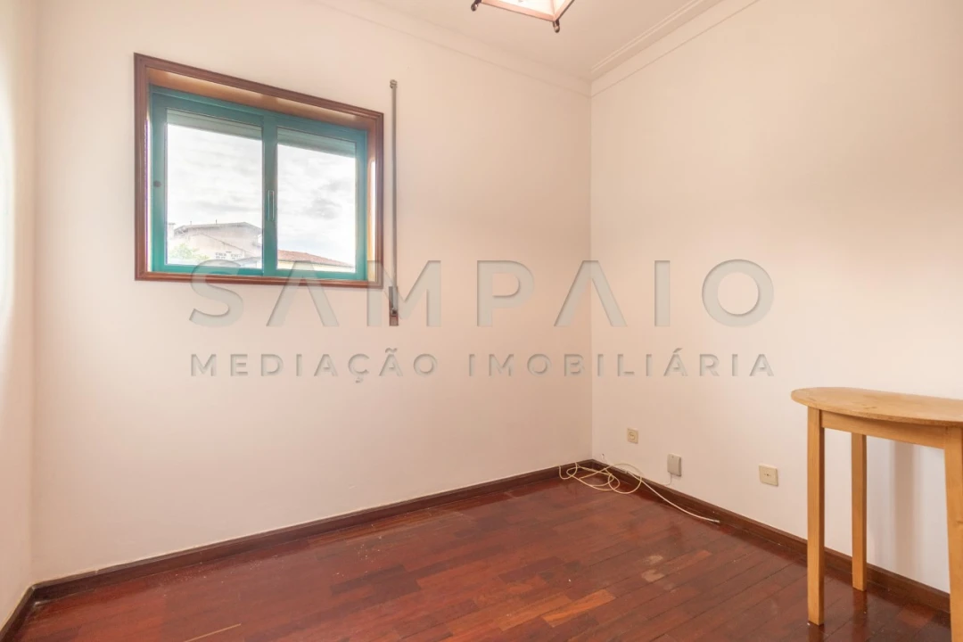 Apartamento T1 para Venda em Fânzeres e São Pedro da Cova Foto 8