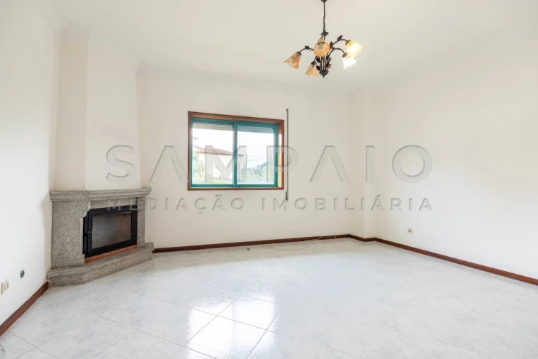 Apartamento T1 para Venda em Fânzeres e São Pedro da Cova Foto 2