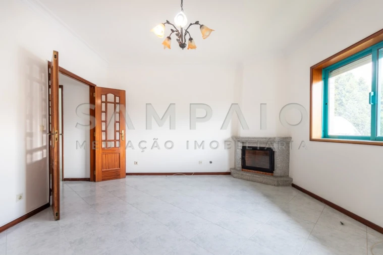 Apartamento T1 para Venda em Fânzeres e São Pedro da Cova Foto 3