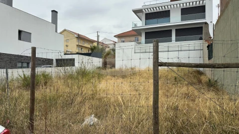 Terreno para Venda em Santa Iria de Azoia, São João da Talha e Bobadela