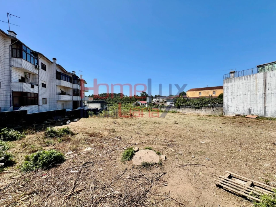 Terreno para Venda em Fânzeres e São Pedro da Cova Foto 6