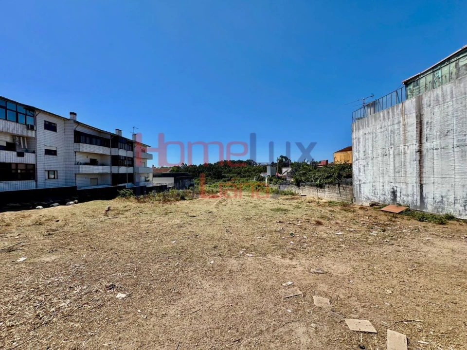 Terreno para Venda em Fânzeres e São Pedro da Cova Foto 7