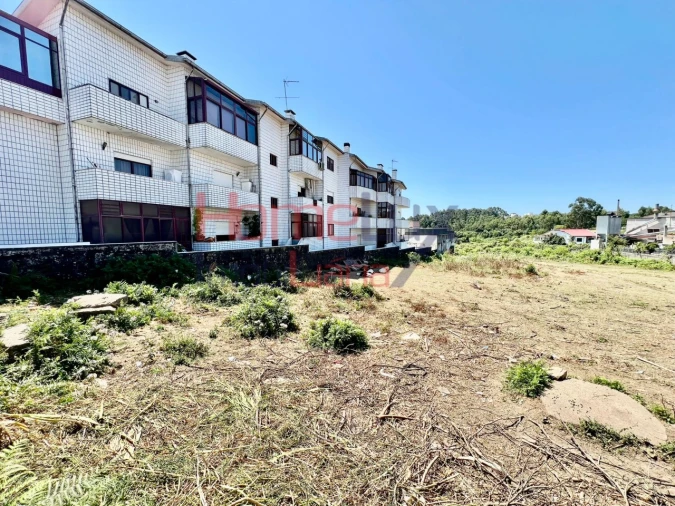 Terreno para Venda em Fânzeres e São Pedro da Cova Foto 10