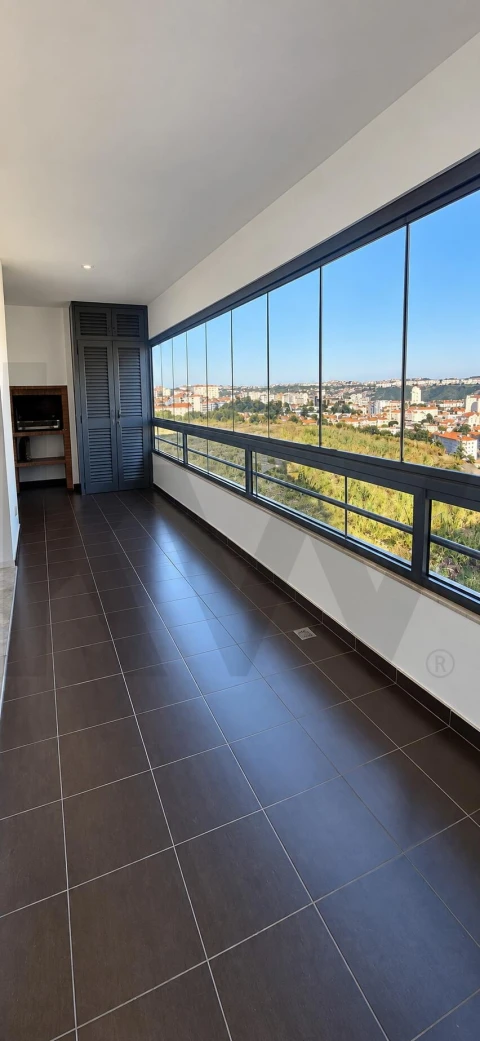 Apartamento T3 para Arrendamento em Odivelas